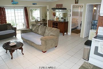 3rd image of 85 Woodrow Dr