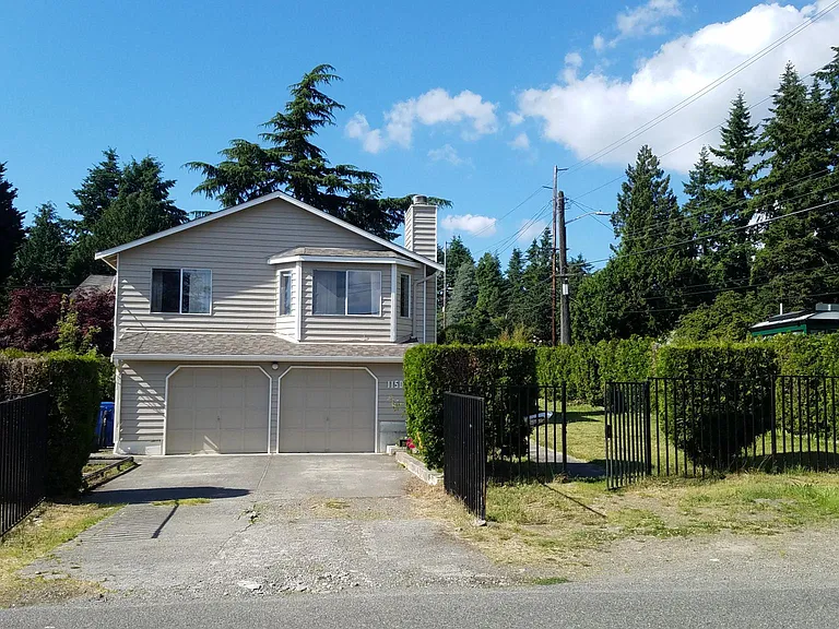 11501 5th Ave NE — Photo 2