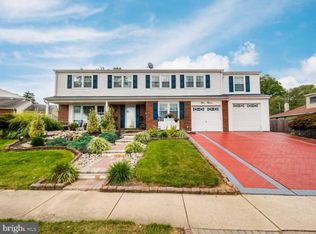 412 S Queen Anne Dr, Fairless Hills, PA 19030