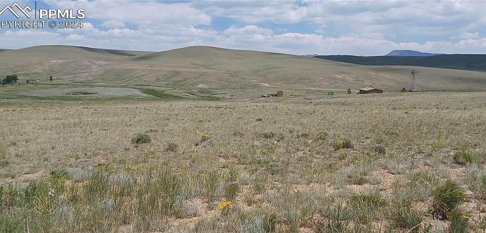 2nd image of 885 Badger Creek Rd