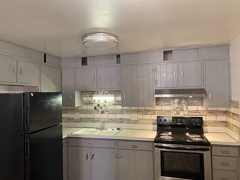 220 Kenbrook Dr #2 — Photo 2