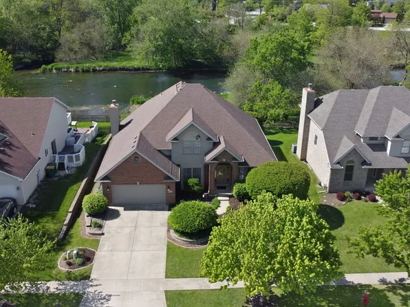 24524 States Ln, Shorewood, IL 60404