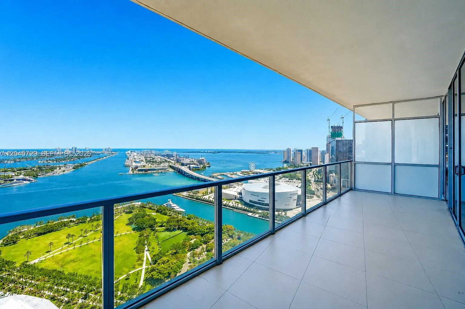 Marquis Condo — Photo 1