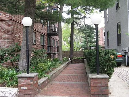 Building Photo - Chauncy St