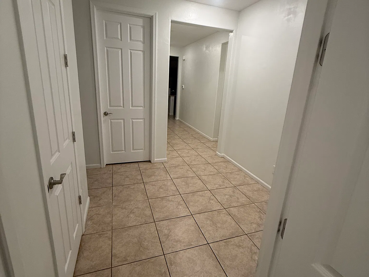 3 bed, 1668 sqft, $2,200 — Photo 3