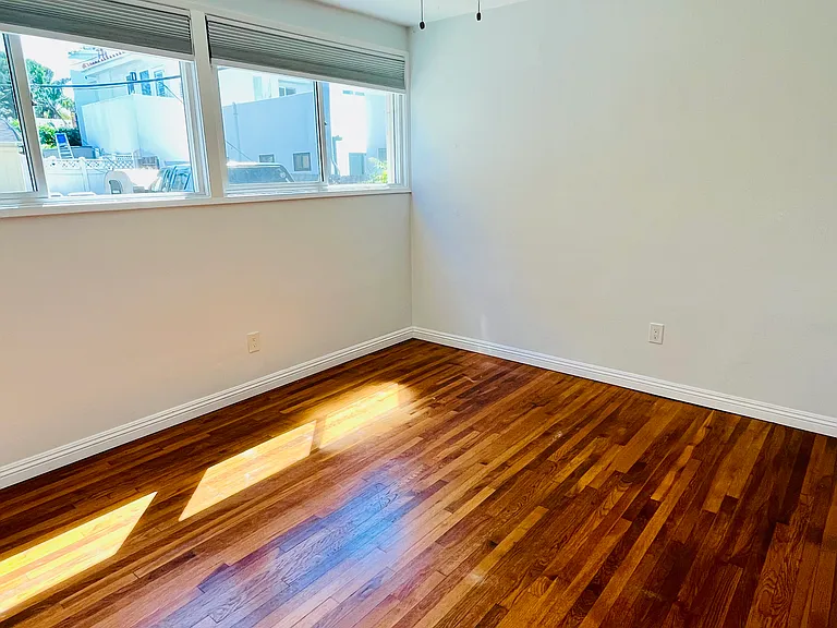 237 Bonair St — Photo 11
