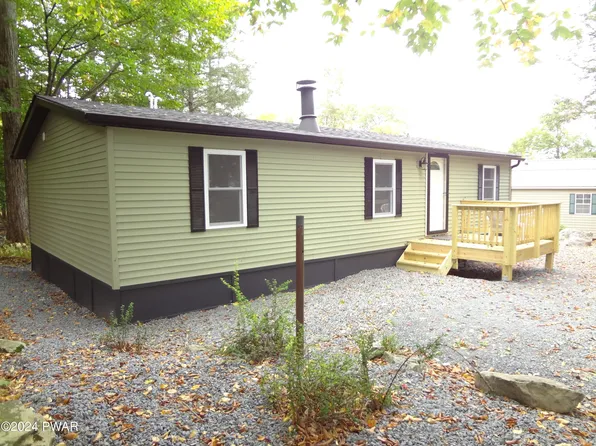 104 Stone Dr, Greentown, PA 18426