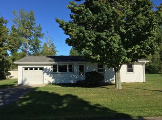 272C Berry Rd, Fredonia, NY 14063