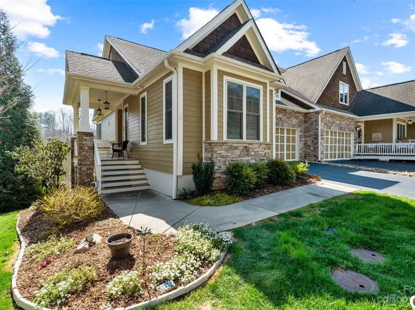 15 N Kaufmann Stone Way, Candler, NC 28715