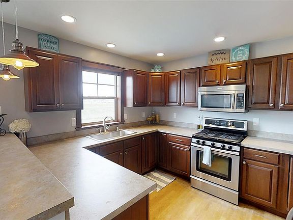 3rd image of 3732 Juliet Dr