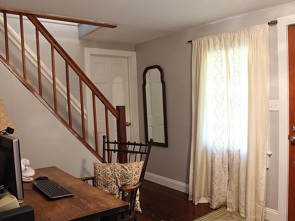 5th image of 160 Lower Green St