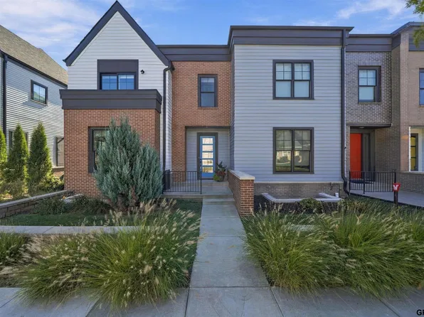 571 Blue Sage Blvd, Lincoln, NE 68521