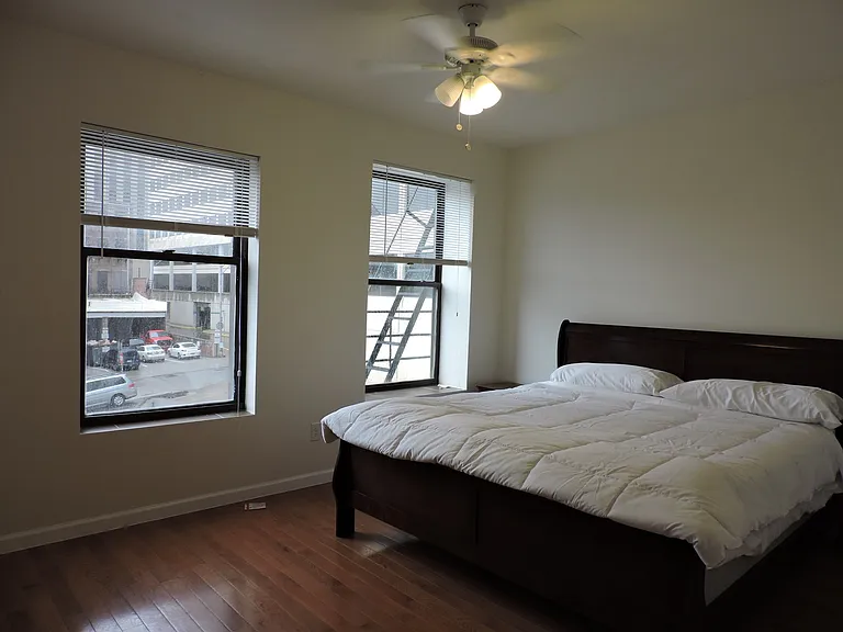 309 Sycamore Street Apartments — Photo 17