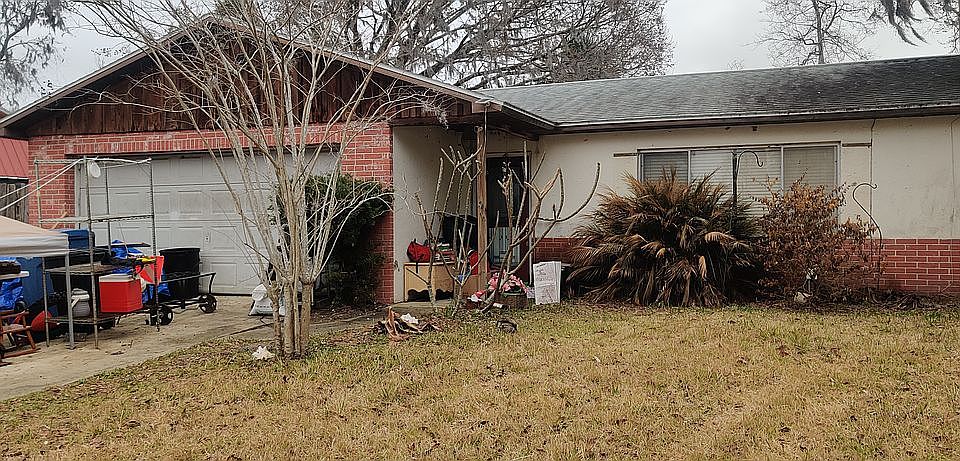 1st image of 1018 Calle Grande St