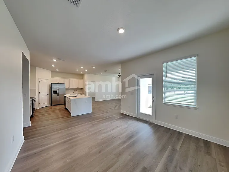 3724 Center Cove Ln — Photo 7