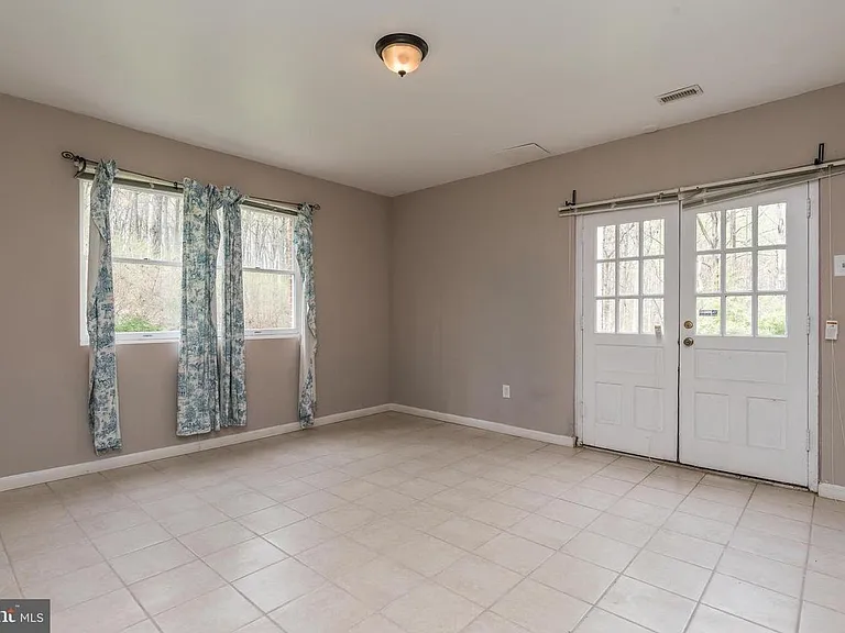 2112 Sondra Ct — Photo 10