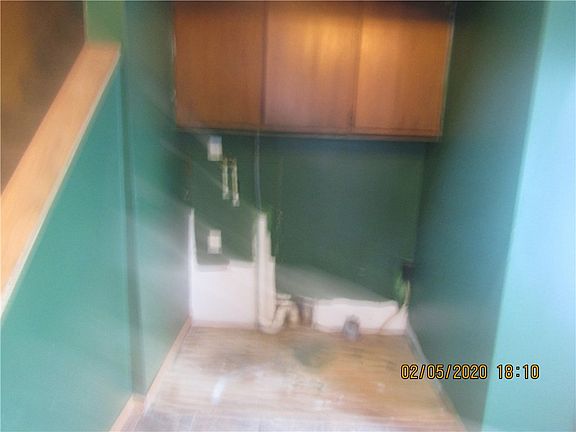 4th image of 304 W MARSHALL Street #2