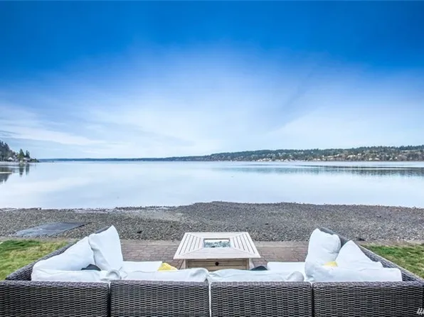 12706 Burnham Dr NW, Gig Harbor, WA 98332