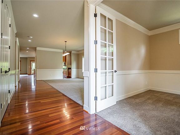 4th image of 7010 Wisley Ln SE
