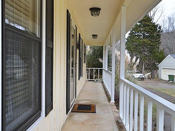4th image of 13000 Chimney Springs Cir SE