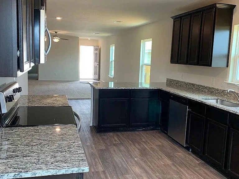 108 N Allington Cir — Photo 10