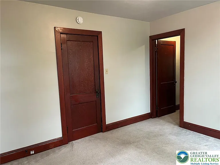 543 W Emaus Ave — Photo 39