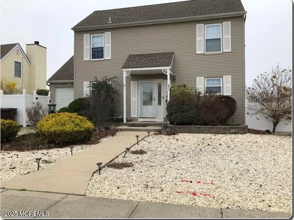 72 Storm Jib Court, Bayville, NJ 08721