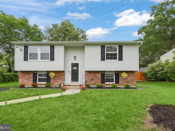 7913 Fitzroy St, Alexandria, VA 22309