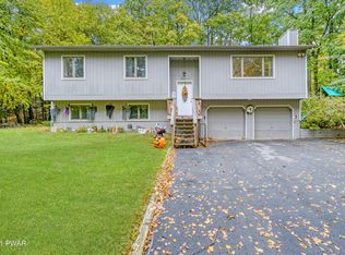 172 Wild Meadow Dr, Milford, PA 18337