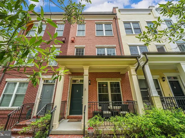 585 Regent Pl NE, Washington, DC 20017