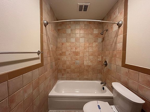 5th image of 6330 Havenside Dr APT 14