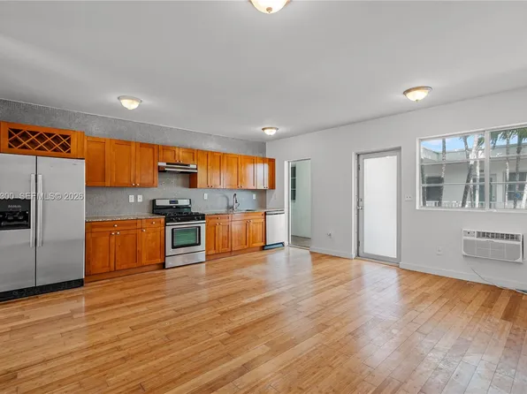 7950 Tatum Waterway Dr #N19, Miami Beach, FL 33141