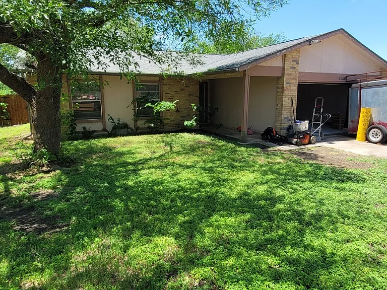 10562 Bounty Dr — Photo 1