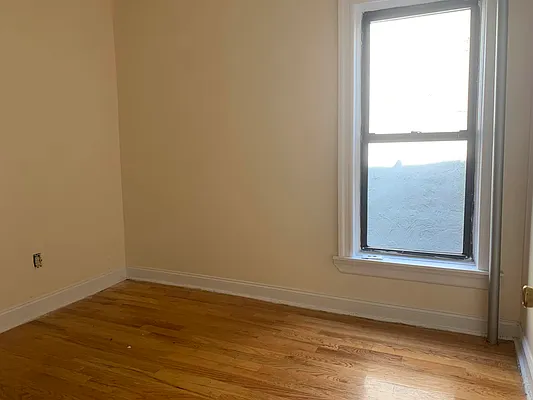 Rented by Yup Realty LLC | media 23