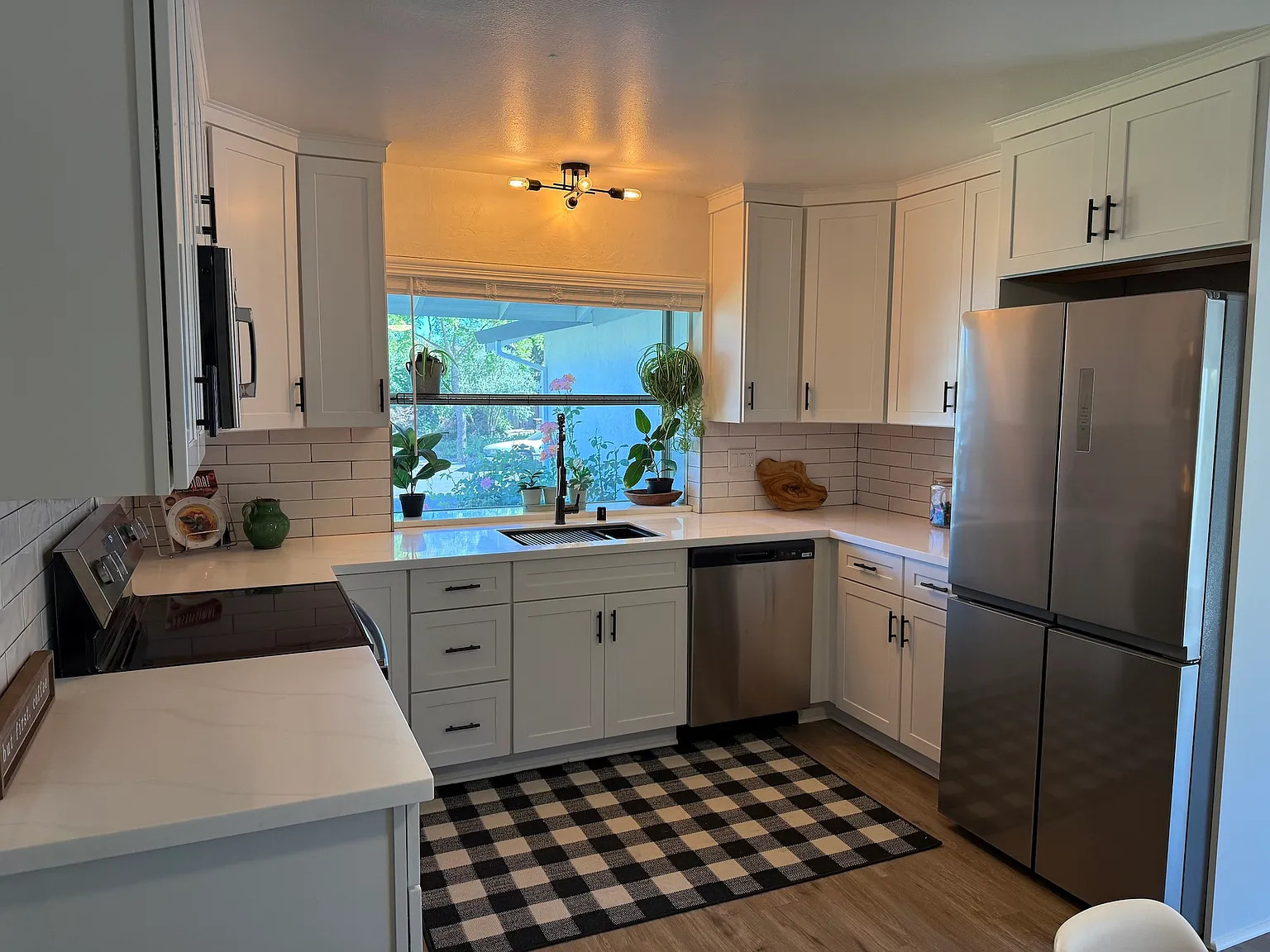 3 bed, 1261 sqft, $3,800 — Photo 4