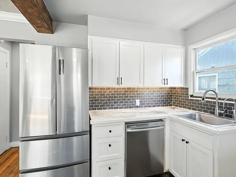 2609 E 1st Ave — Photo 4