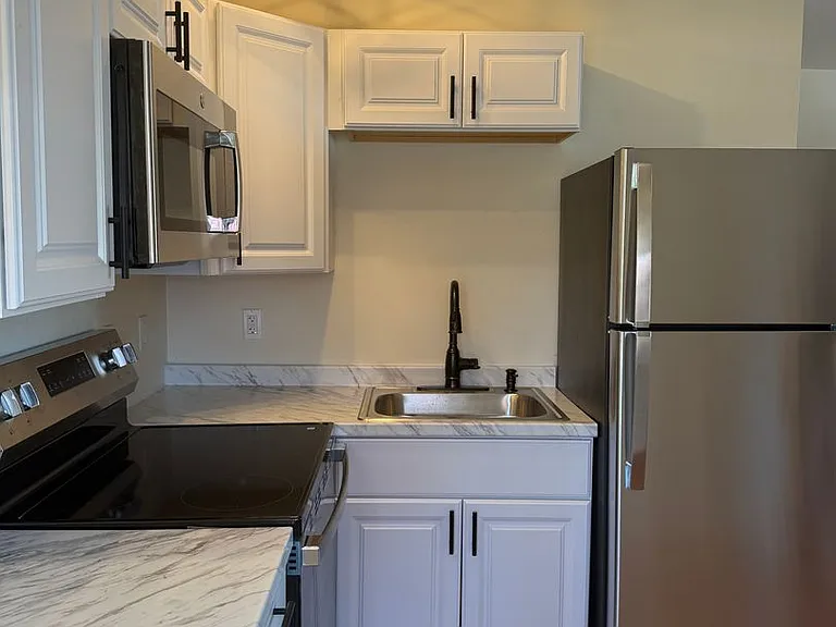 309 Main St #1 — Photo 12