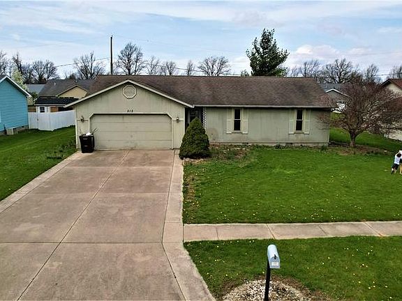 3rd image of 212 Meadowbrook Dr