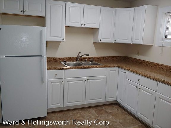 5th image of 942 Little Bay Ave APT 4