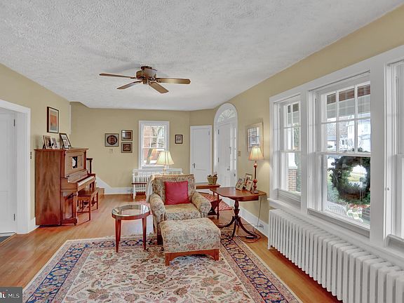 3rd image of 25 E Welty Ave