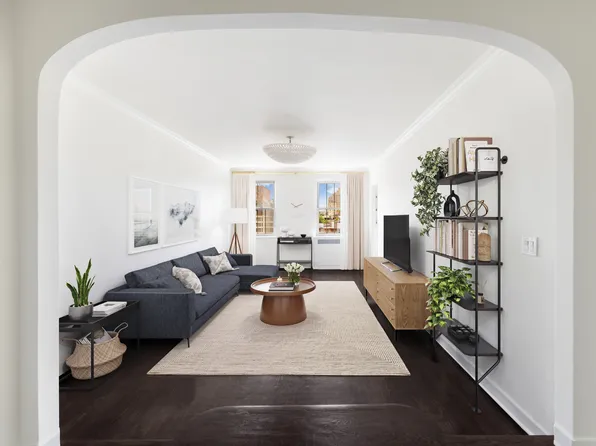 75 Bank Street image 1 of 10