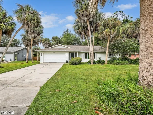 2333 Westwood Rd, North Fort Myers, FL 33917