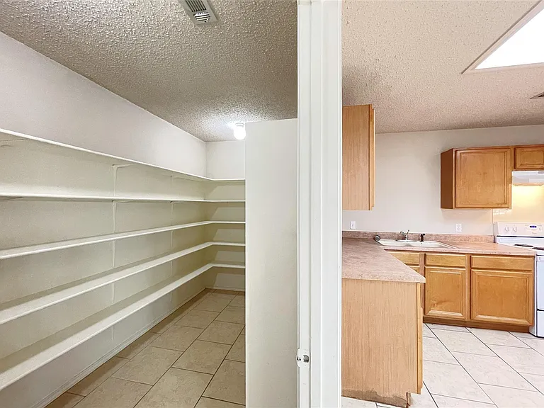3079 Hill St — Photo 11