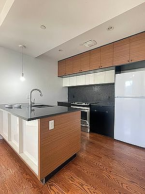 1st image of 184 Hawthorne St #4R