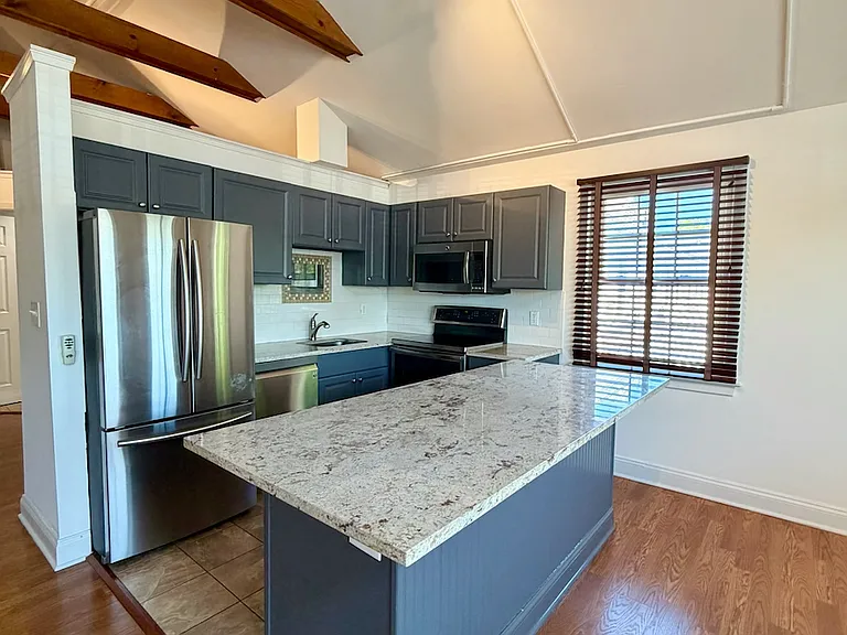26 Center St #26 — Photo 4