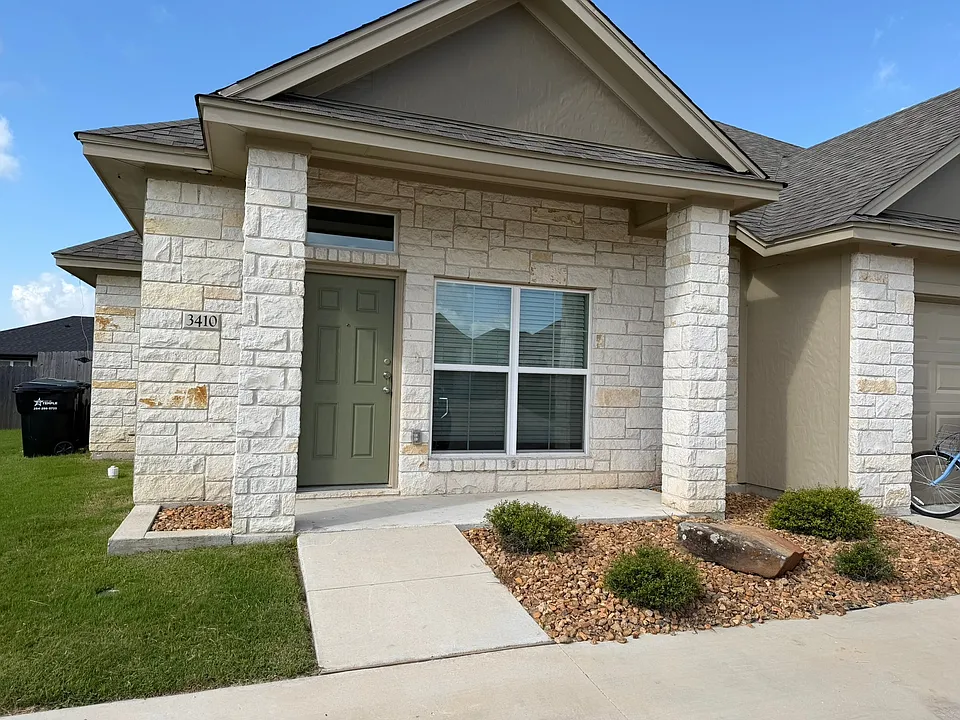 3410 Fenway Cir