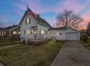 708 2nd St, Kewaunee, WI 54216