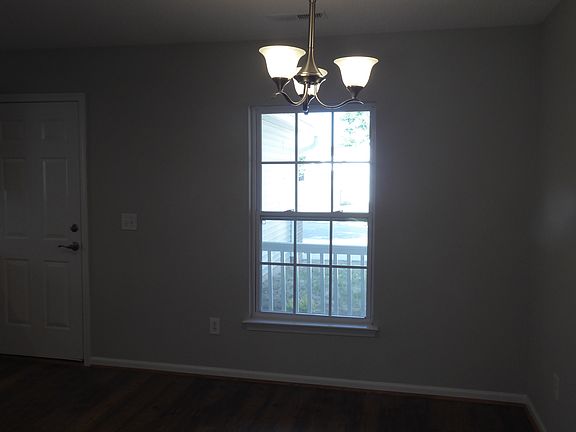 4th image of 5086 Thornton Dr
