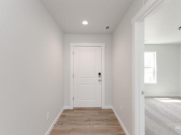 3rd image of 4919 Blue Silver St