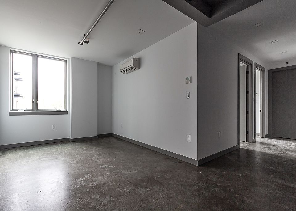 1st image of 410 Tompkins Ave #3L